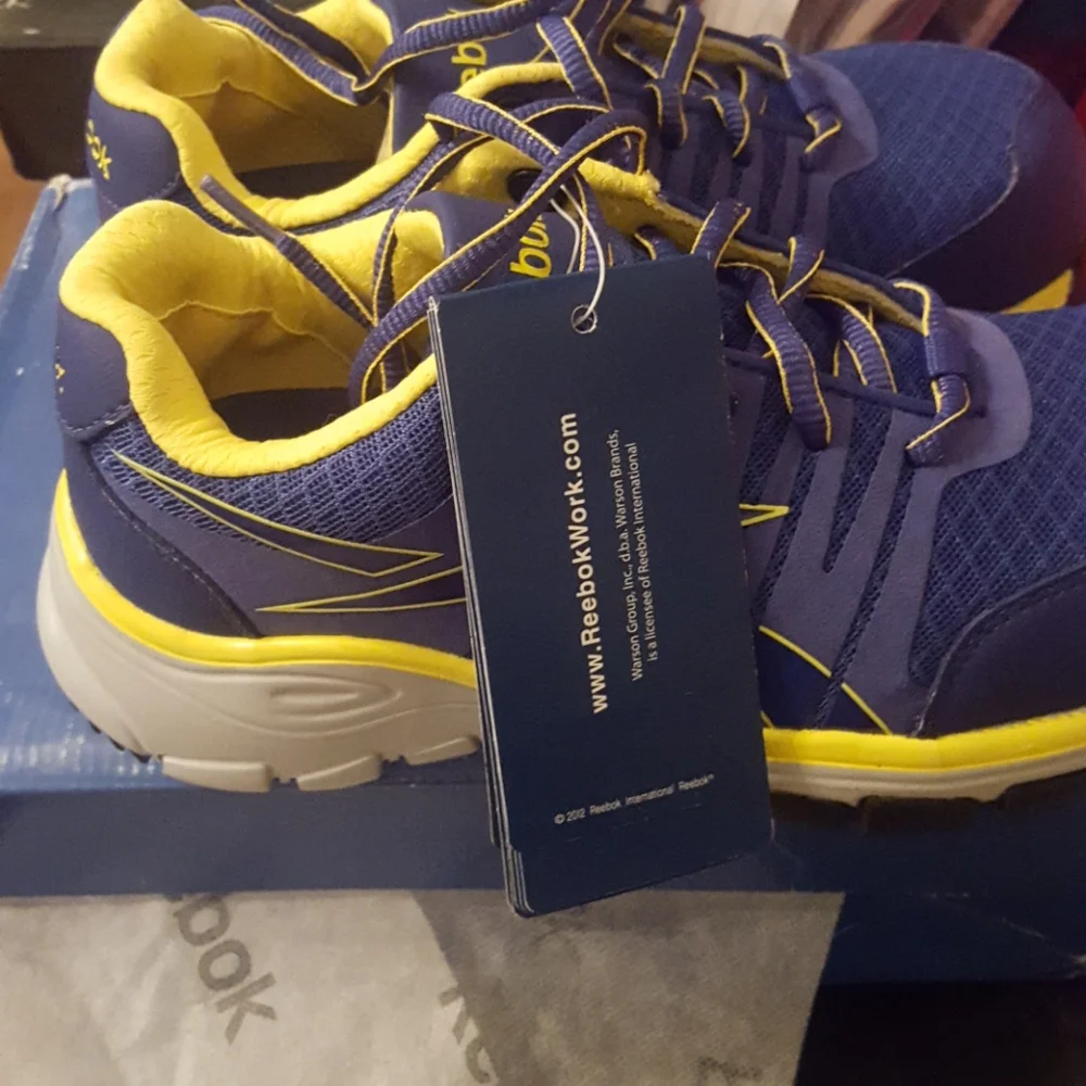 Reebok Work  shoes NWT 5